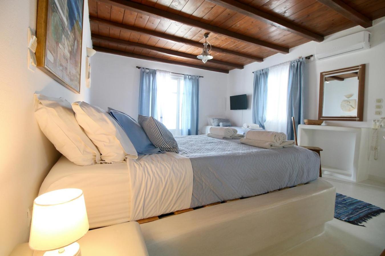 Blue Bay Heliolithos Hotel Парос Екстериор снимка